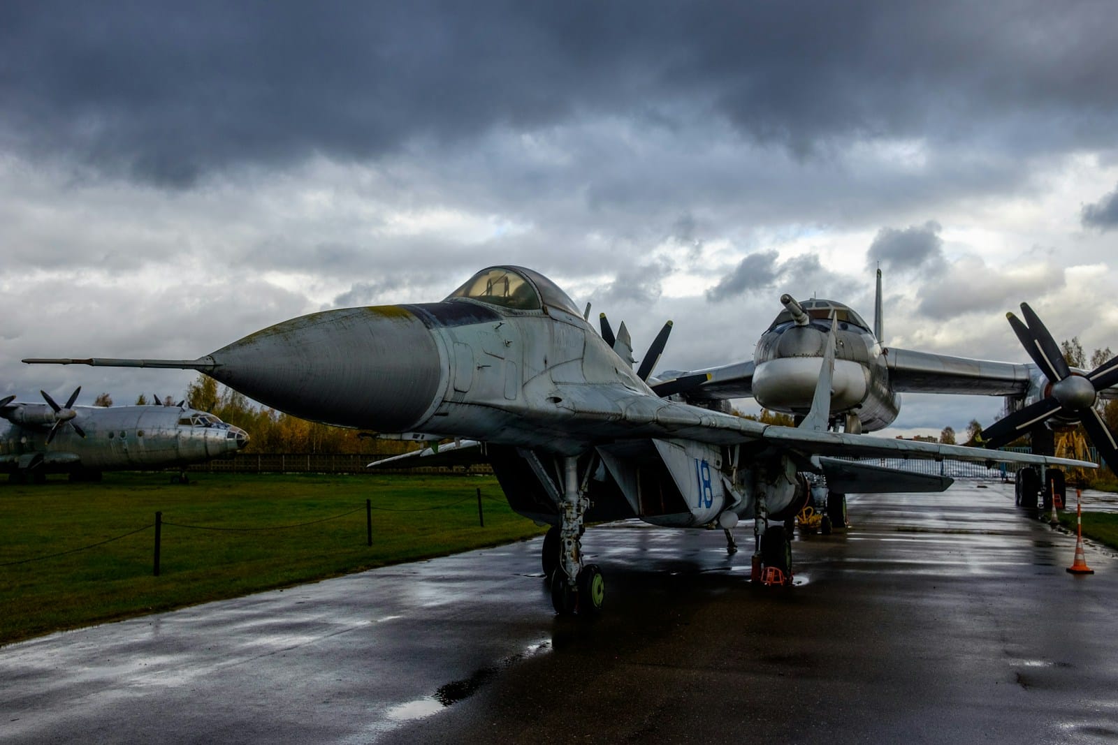 Україна завдала удару по російських літаках Су-27 на аеродромі Бельбек у Криму